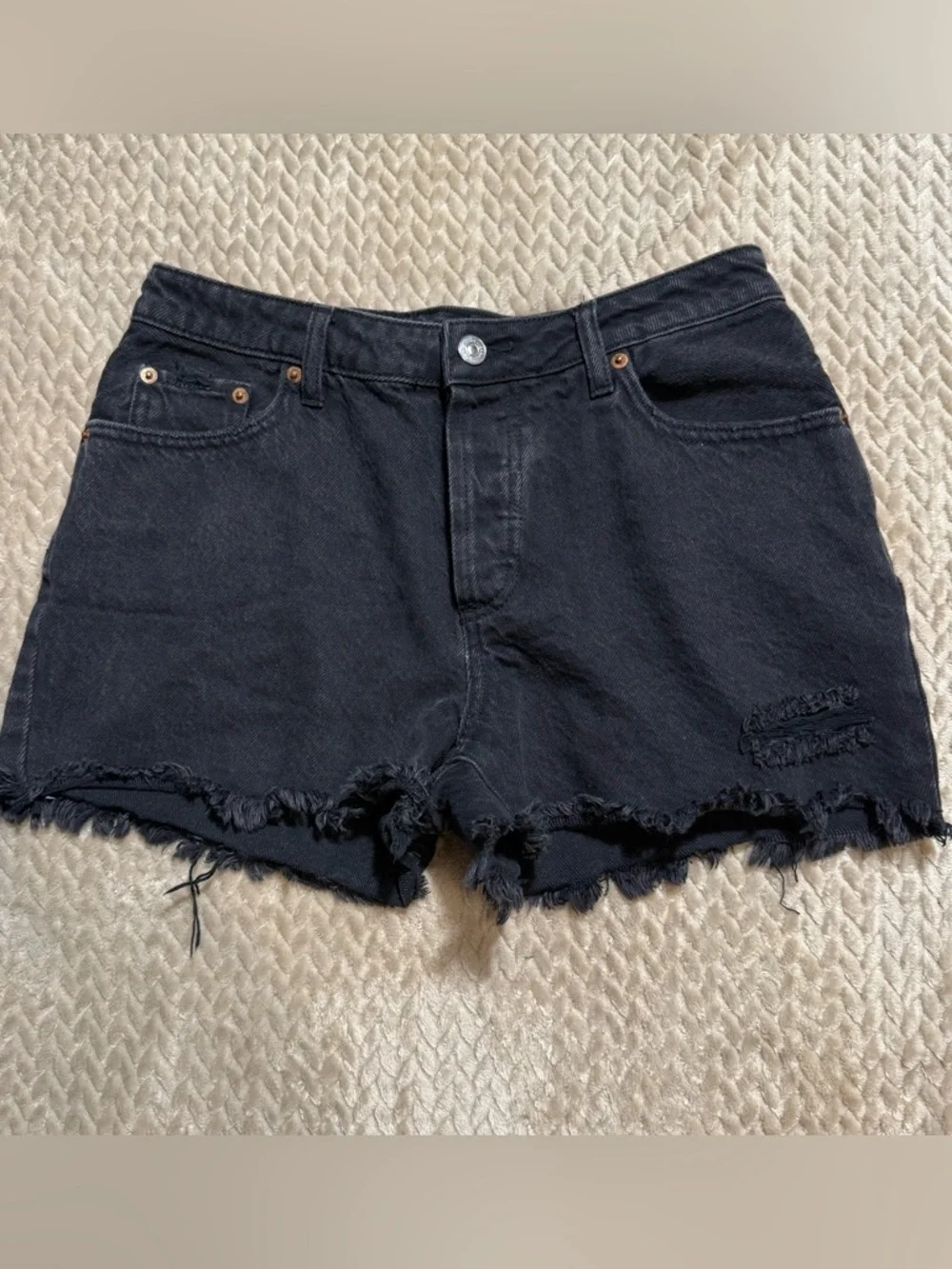 Black Distressed Denim Shorts High Rise Y2K Festival Cutoff Jean Shorts Size 26 - Picture 3 of 9